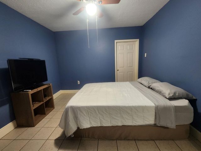 13715 Vickston Lane, Houston, TX 77014