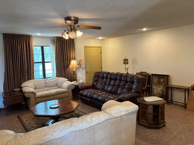 1584 Hwy 5, Romance, AR 72136