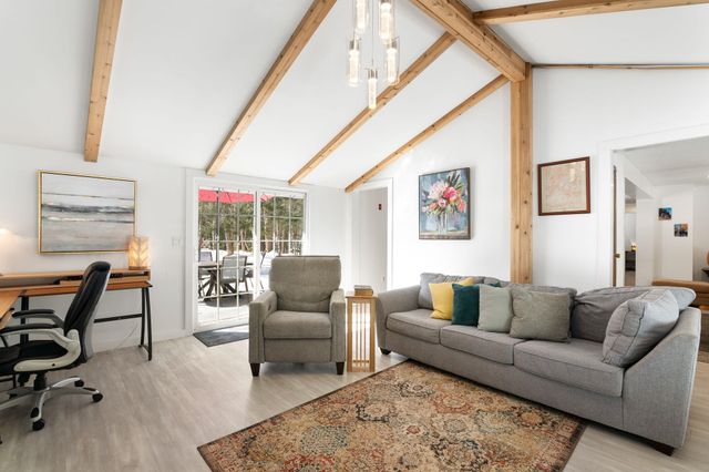 175 Sak Road, Vernon, VT 05354