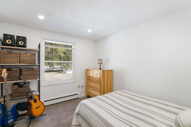 175 Sak Road, Vernon, VT 05354