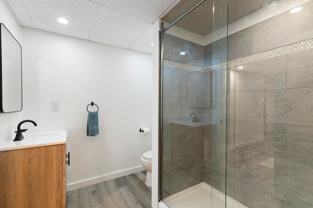 175 Sak Road, Vernon, VT 05354
