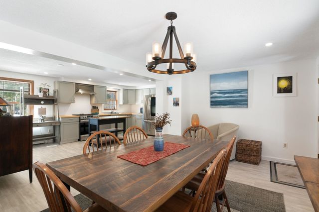 175 Sak Road, Vernon, VT 05354