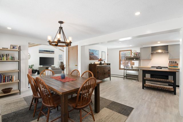 175 Sak Road, Vernon, VT 05354