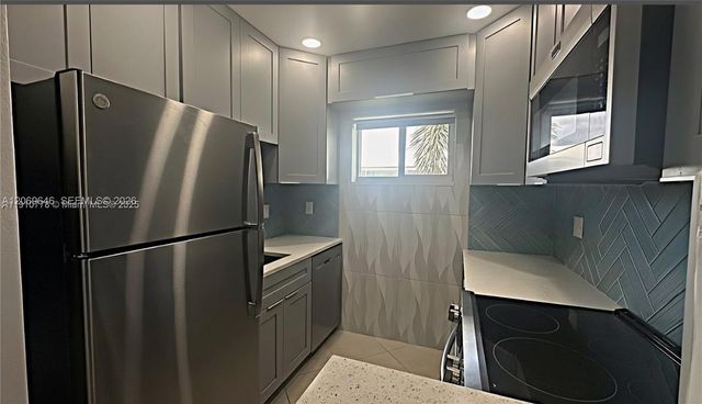 2170 NE 51st Court A30, Fort Lauderdale, FL 33308
