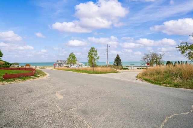 318 El Portal Drive, Michigan City, IN 46360