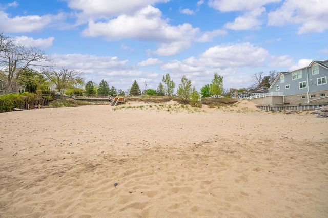 318 El Portal Drive, Michigan City, IN 46360