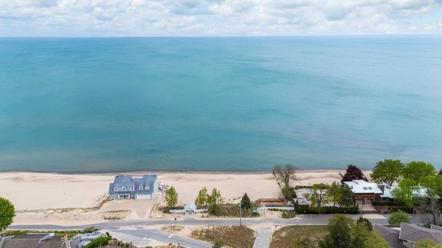 318 El Portal Drive, Michigan City, IN 46360