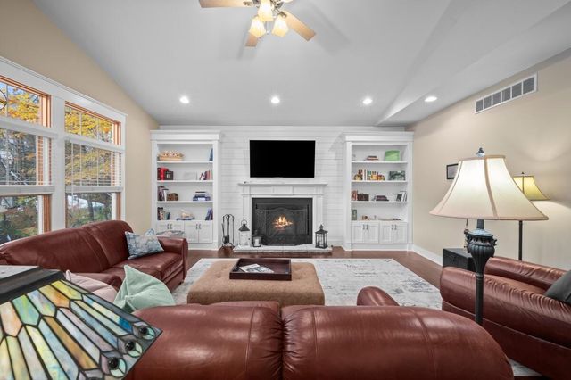 318 El Portal Drive, Michigan City, IN 46360