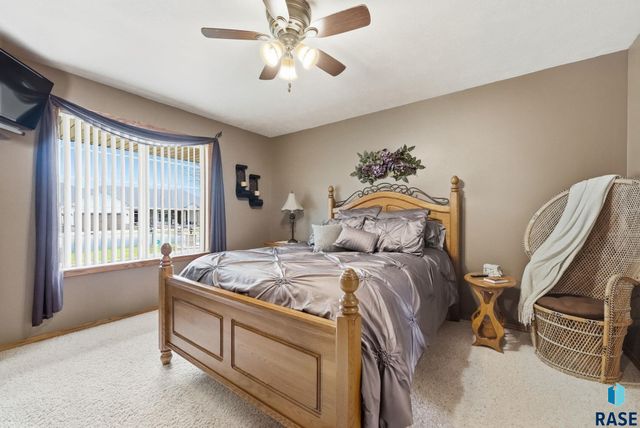8501 E Saddle Creek Rd Road, Sioux Falls, SD 57110