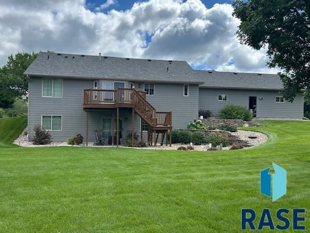 8501 E Saddle Creek Rd Road, Sioux Falls, SD 57110