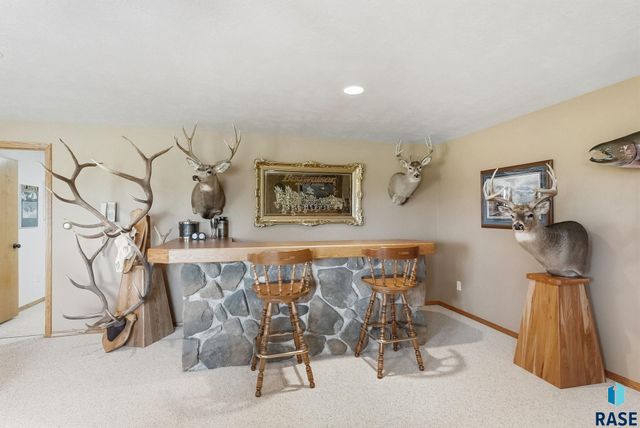 8501 E Saddle Creek Rd Road, Sioux Falls, SD 57110