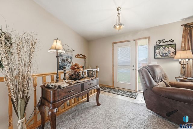8501 E Saddle Creek Rd Road, Sioux Falls, SD 57110
