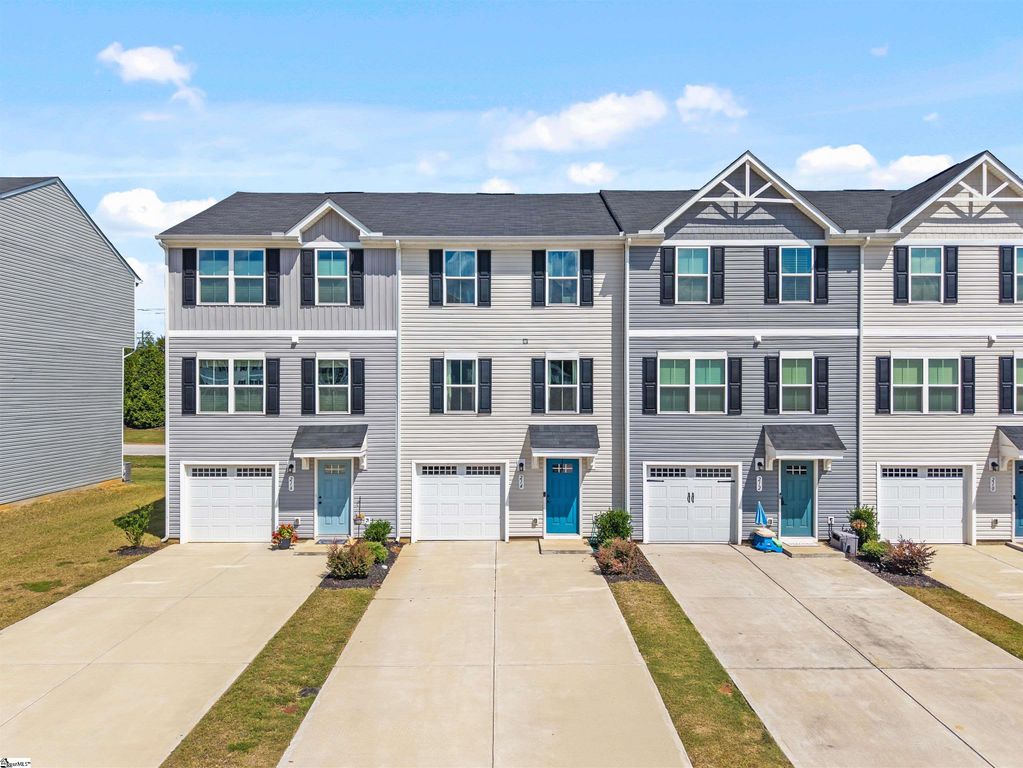 214 Bearmont Trail, Greenville, SC 29617