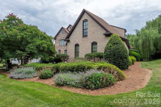 310 James Way, Bermuda Run, NC 27006