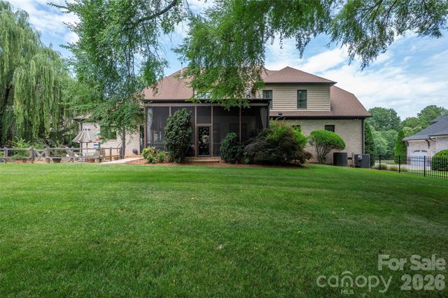 310 James Way, Bermuda Run, NC 27006