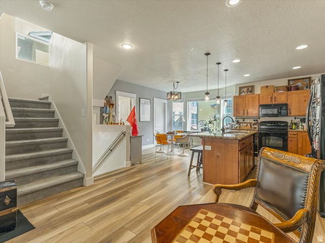 170 W BARRY LINKS WAY, South Salt Lake, UT 84115