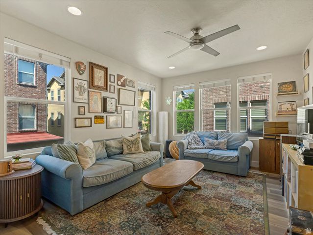 170 W BARRY LINKS WAY, South Salt Lake, UT 84115