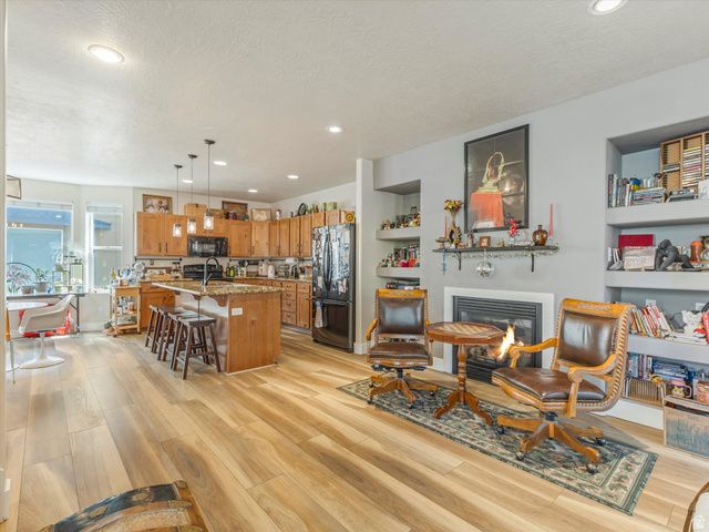 170 W BARRY LINKS WAY, South Salt Lake, UT 84115