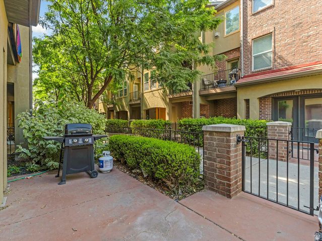 170 W BARRY LINKS WAY, South Salt Lake, UT 84115