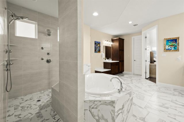 479 Crosswater LN, Dripping Springs, TX 78620