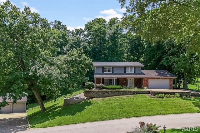 12 Chaparral Lane, Glen Carbon, IL 62034