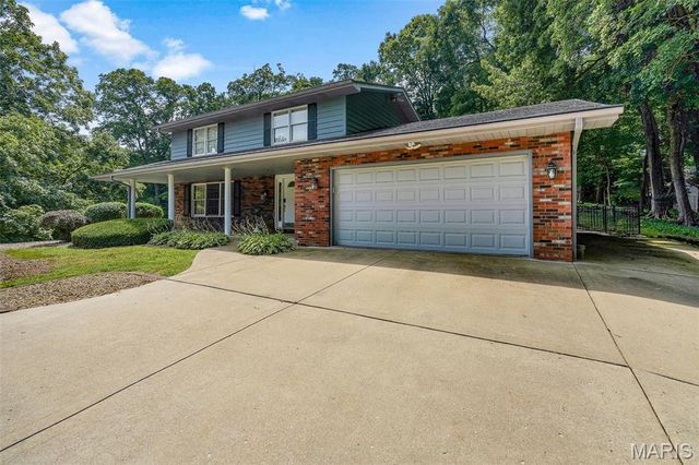12 Chaparral Lane, Glen Carbon, IL 62034