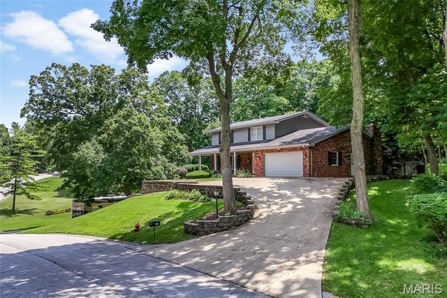 12 Chaparral Lane, Glen Carbon, IL 62034