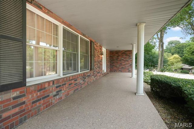 12 Chaparral Lane, Glen Carbon, IL 62034