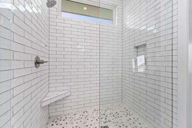 1609 N Lakeside Ct, Andover, KS 67002