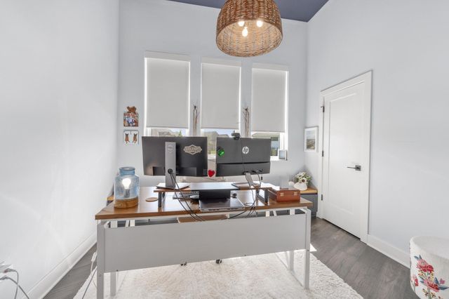 1609 N Lakeside Ct, Andover, KS 67002