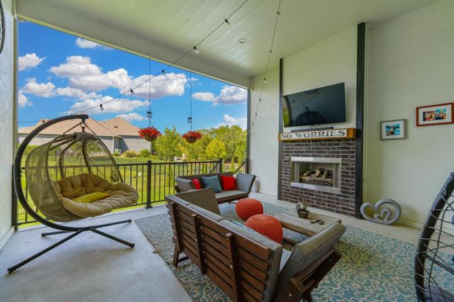 1609 N Lakeside Ct, Andover, KS 67002