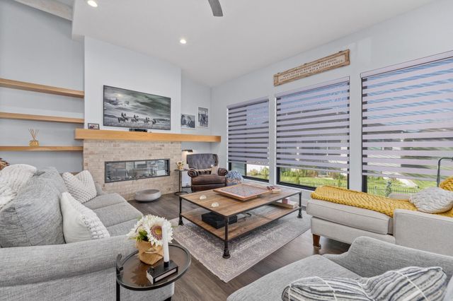 1609 N Lakeside Ct, Andover, KS 67002