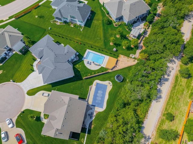 1609 N Lakeside Ct, Andover, KS 67002