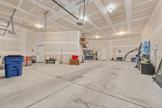 1609 N Lakeside Ct, Andover, KS 67002