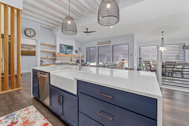 1609 N Lakeside Ct, Andover, KS 67002