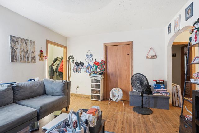 2634 Irving Avenue N, Minneapolis, MN 55411