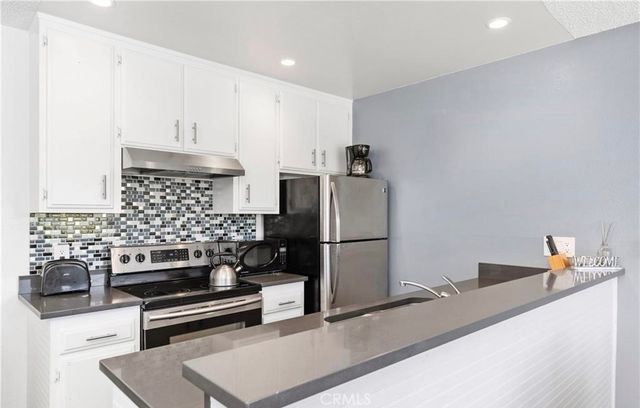 3206 W Balboa Boulevard, Newport Beach, CA 92663