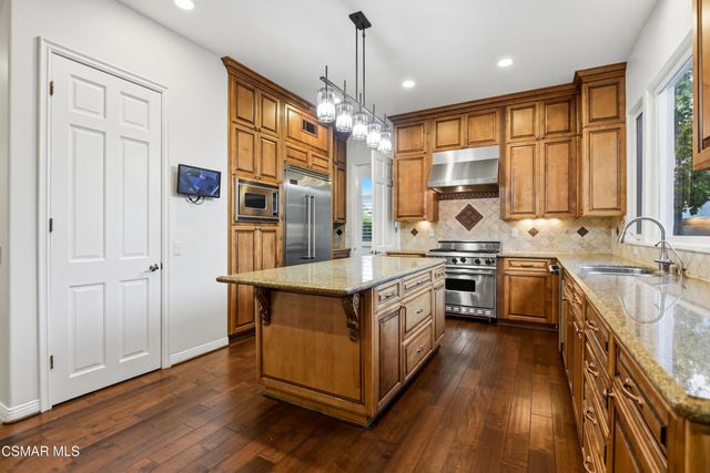 25301 Prado De Los Arboles, Calabasas, CA 91302