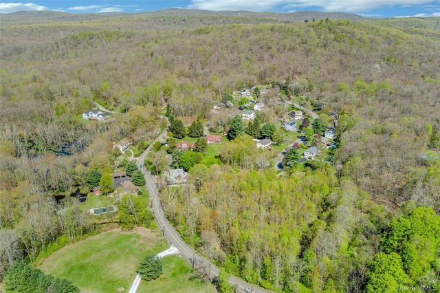 90 Eagle Valley Road, Sloatsburg, NY 10974