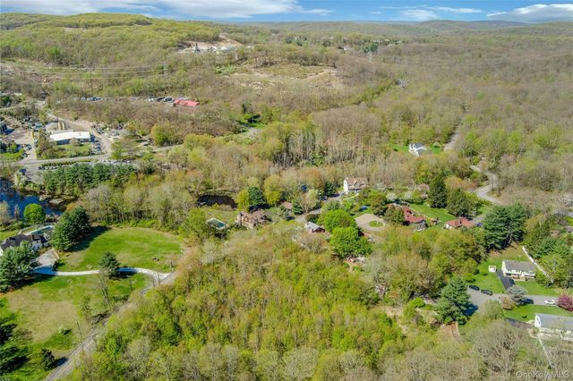 90 Eagle Valley Road, Sloatsburg, NY 10974