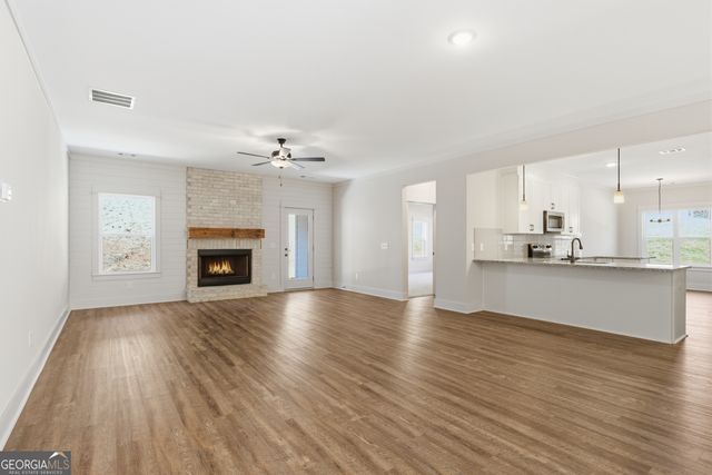 425 Ayers Creek Drive, Toccoa, GA 30577