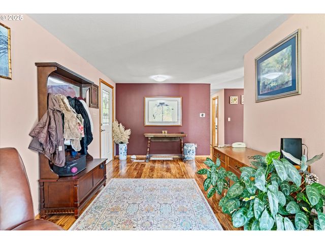 1515 Ne MEYERS Ln, Corbett, OR 97019