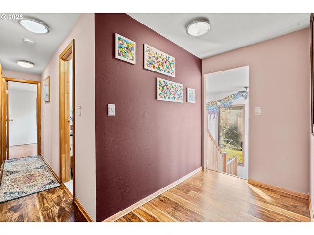 1515 Ne MEYERS Ln, Corbett, OR 97019