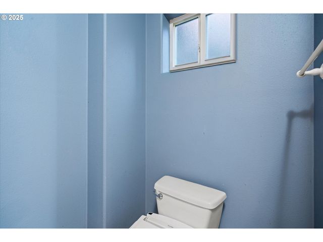 1515 Ne MEYERS Ln, Corbett, OR 97019