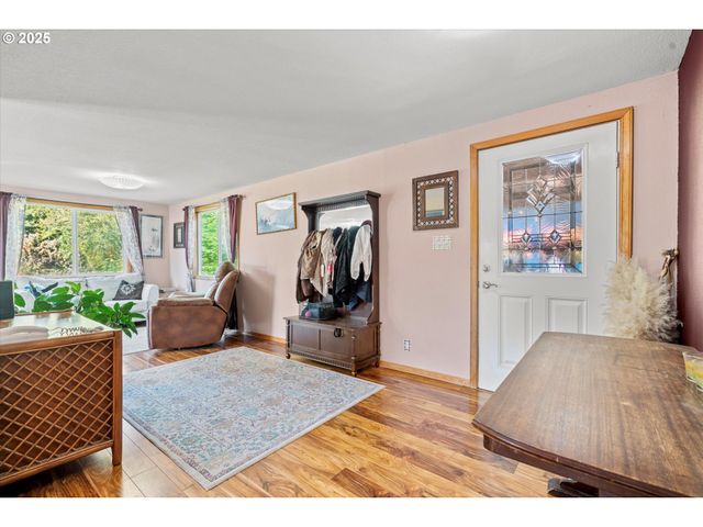 1515 Ne MEYERS Ln, Corbett, OR 97019