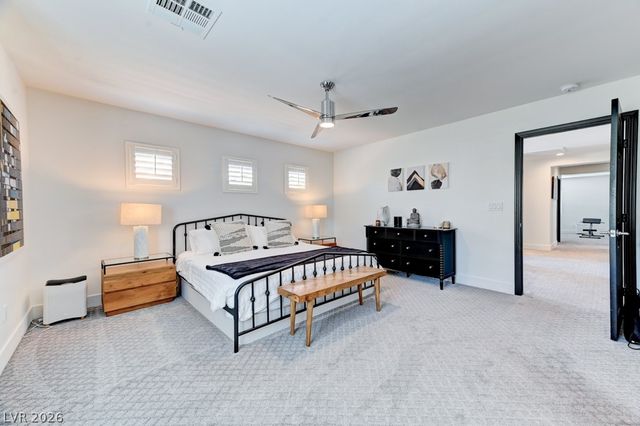1041 Chestnut Chase Street, Las Vegas, NV 89138