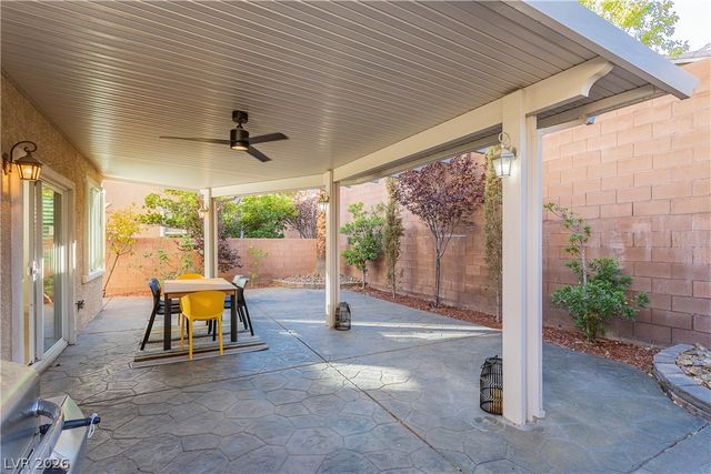 1041 Chestnut Chase Street, Las Vegas, NV 89138