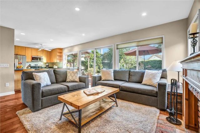 5552 Ridgebury Drive, Huntington Beach, CA 92649