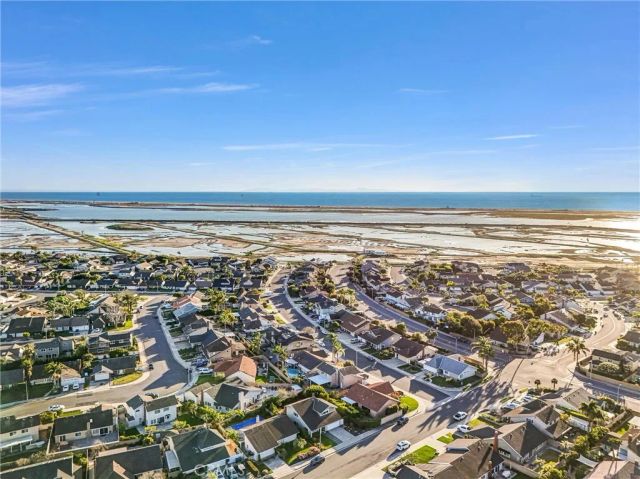 5552 Ridgebury Drive, Huntington Beach, CA 92649