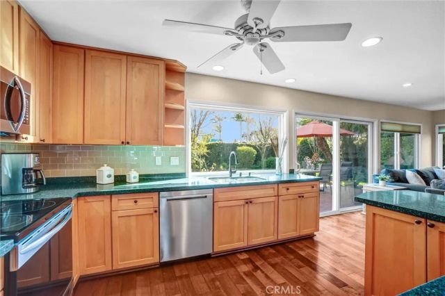 5552 Ridgebury Drive, Huntington Beach, CA 92649